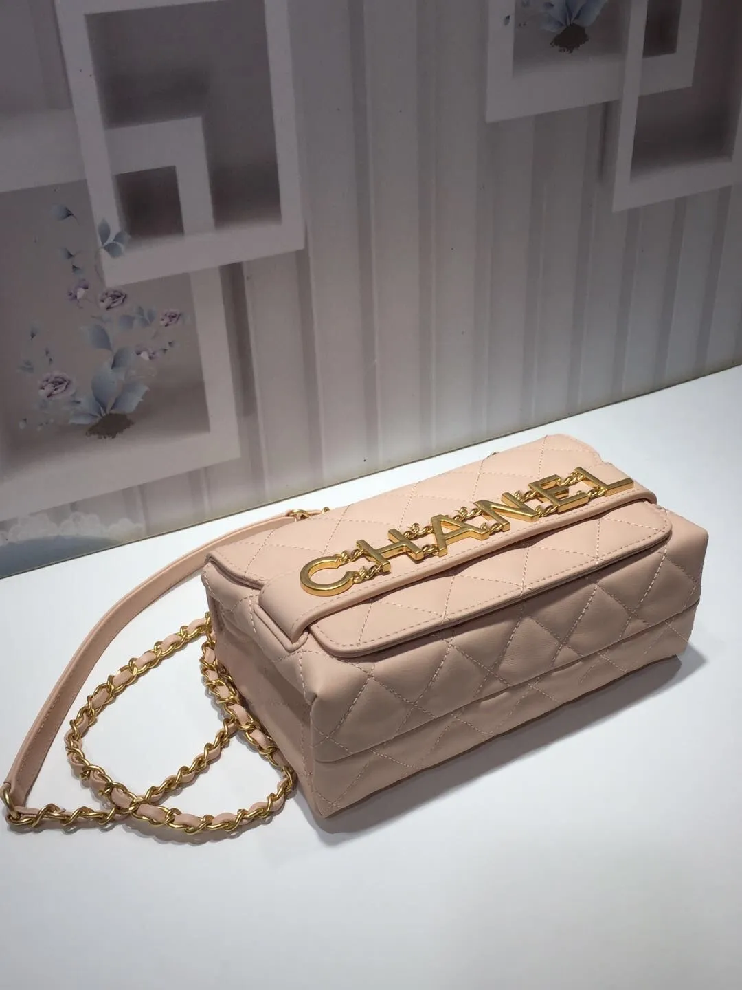 CHLFront Logo Small Flap Bag Gold Hardware Creme For Women, Women&#8217;s Handbags, Shoulder Bags 8.2in/21cm AS1490