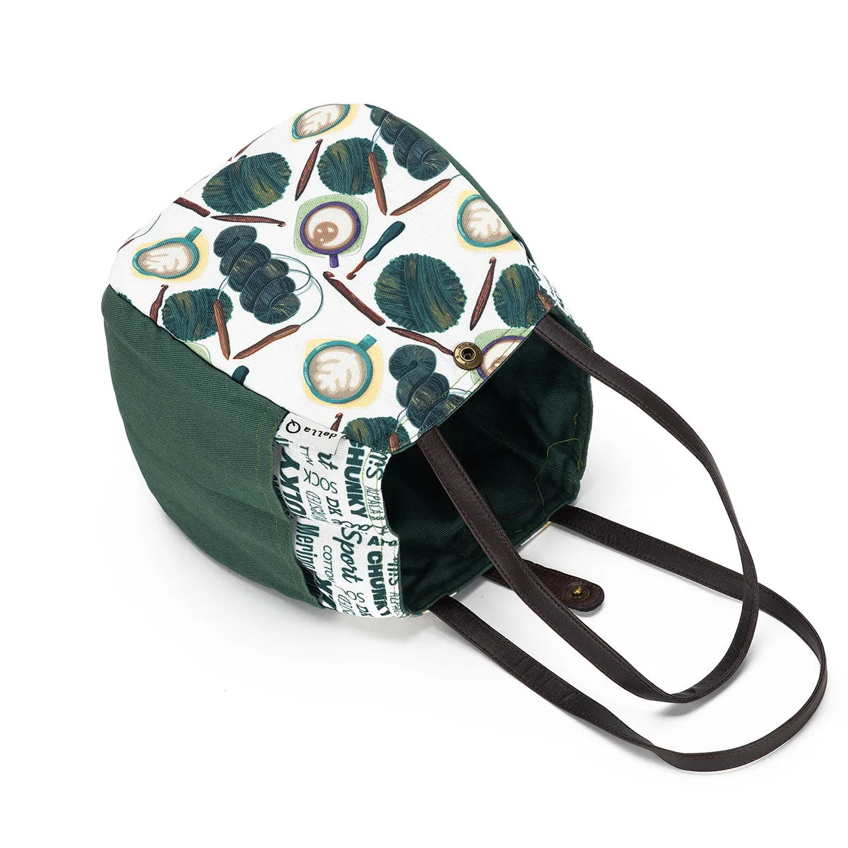 della Q Rosemary - 220-1 - Fabric Print Collection - Yarn Bombing