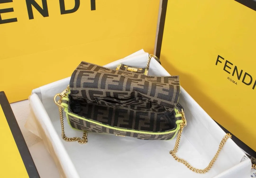 EN   Designer bags by Fendi 162