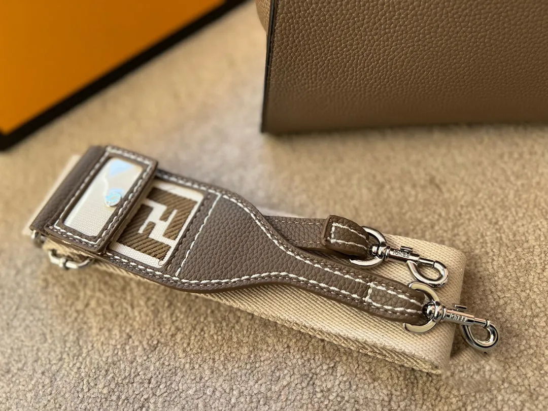 EN   Designer bags by Fendi 249