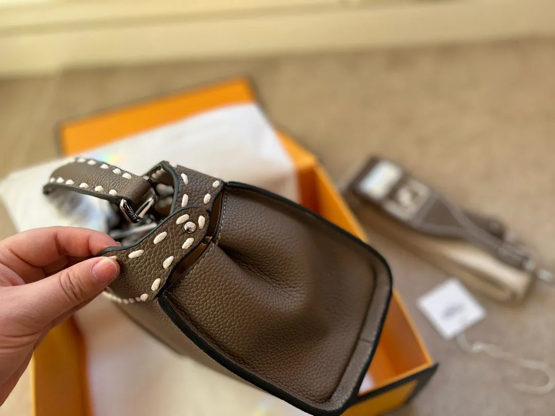 EN   Designer bags by Fendi 249