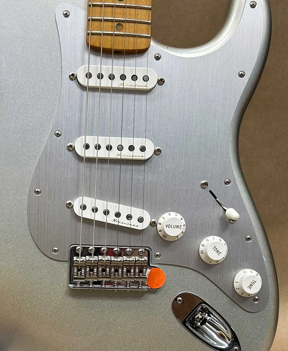Fender H.E.R. Signature Stratocaster Chrome Glow - 2020