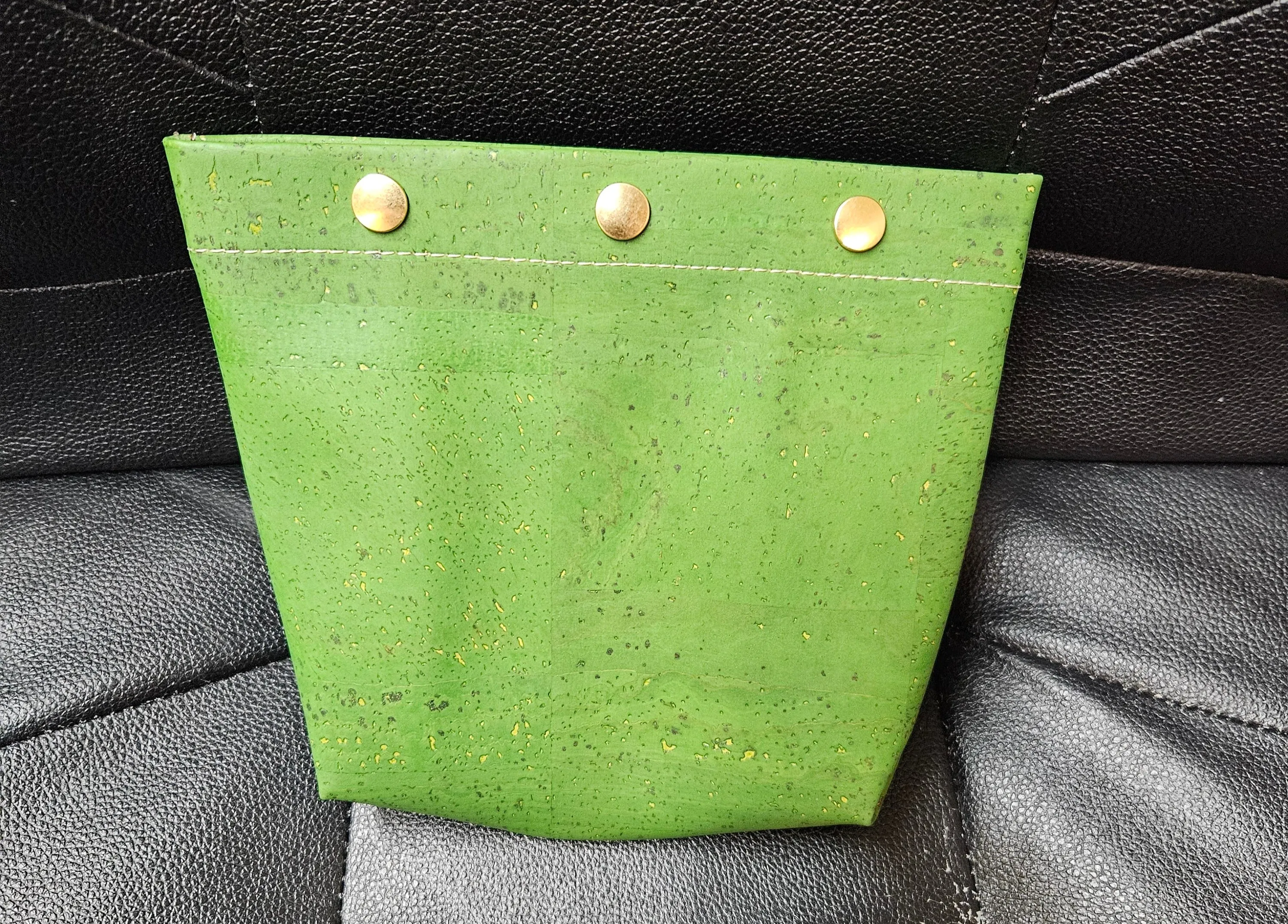 Medium Cork Snap Pouches