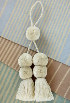 Solid Colour Pompoms - 12 Colours