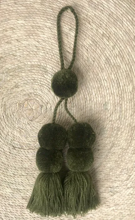 Solid Colour Pompoms - 12 Colours