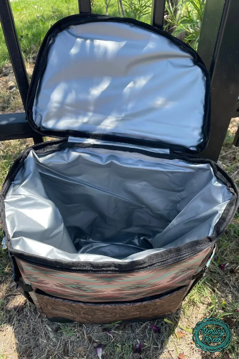 TAILGATING IN ARLINGTON COOLER BACKPACK